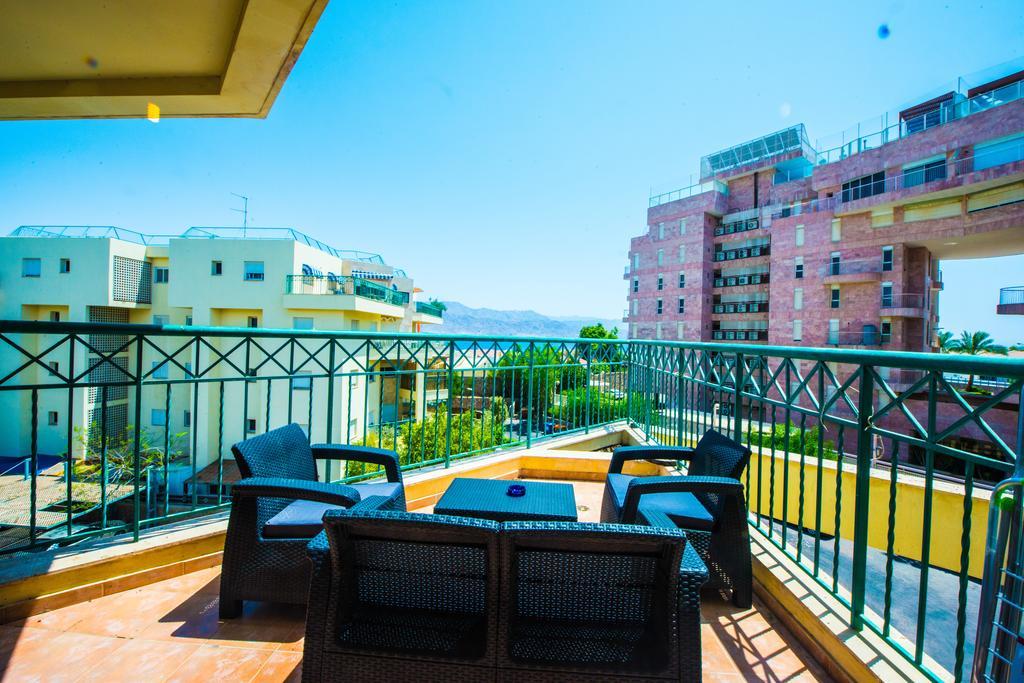 C Class Apartment Eilat Exterior foto